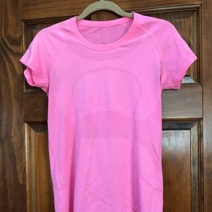 Lululemon swiftly tech short sleeve crew